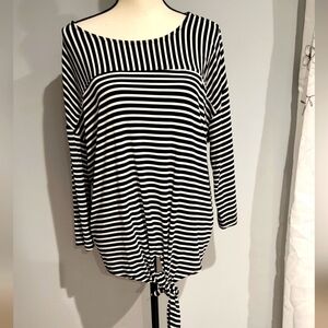 Chicos Travelers Classic Tie-Front Stretch Top Size L